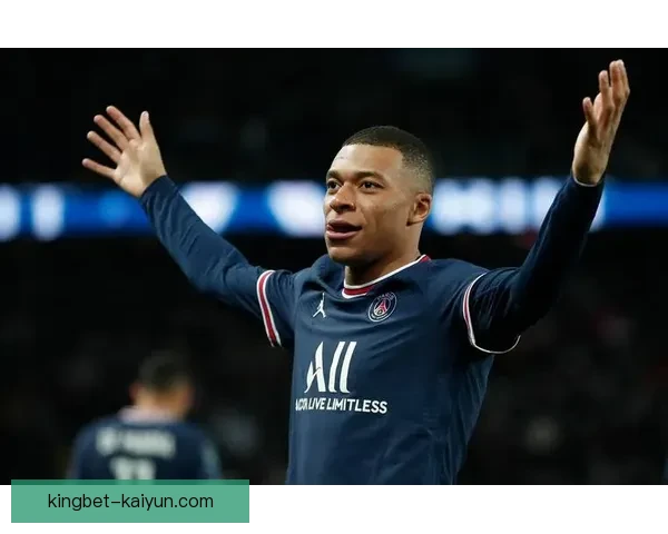 姆巴佩再度助力球队争夺法甲冠军，状态持续提升引人关注