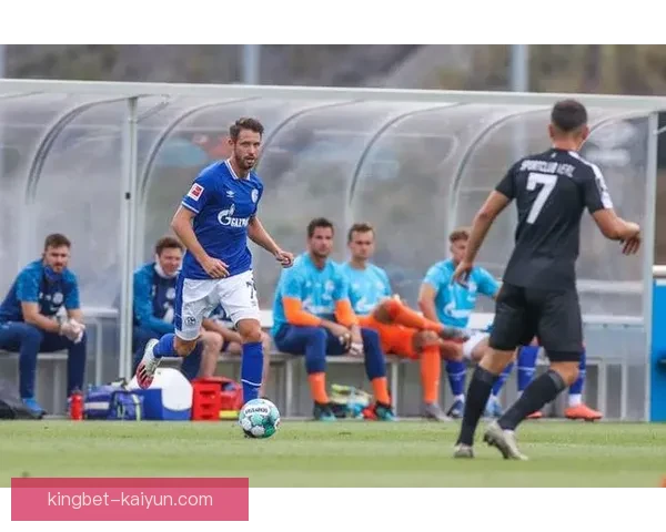 加亚本赛季助攻数据表现稳健，持续提升边路进攻贡献